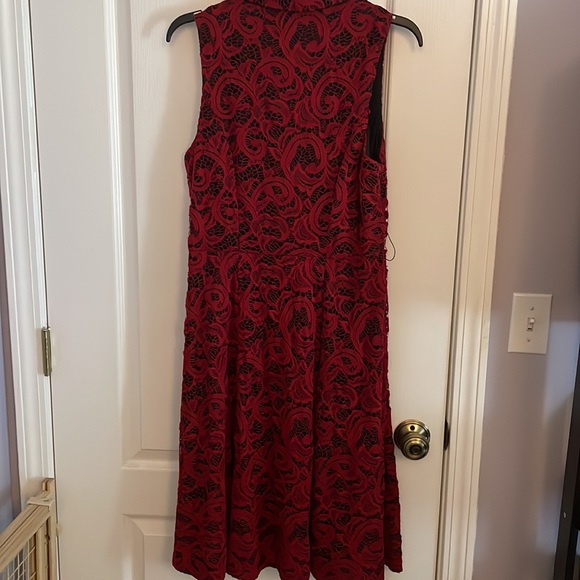 Red lace Size 12 Signature by Robbie Bee dress - Picture 5 of 9